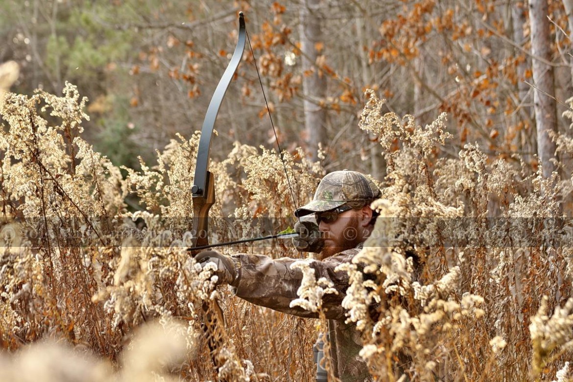 bow hunting photography [110515]B191