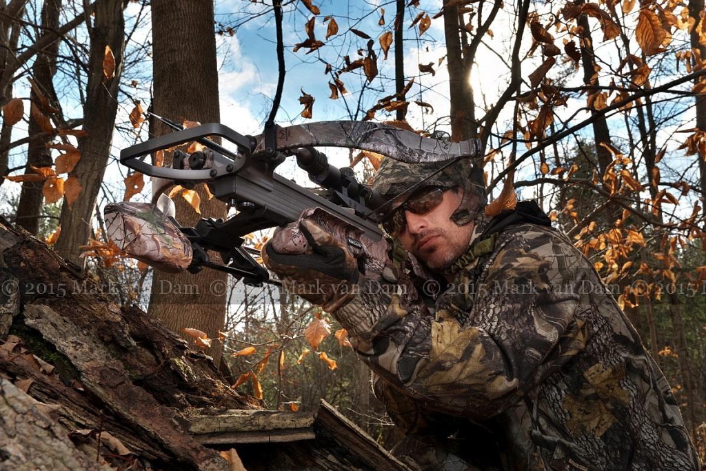 crossbow hunting photography [110515]A016