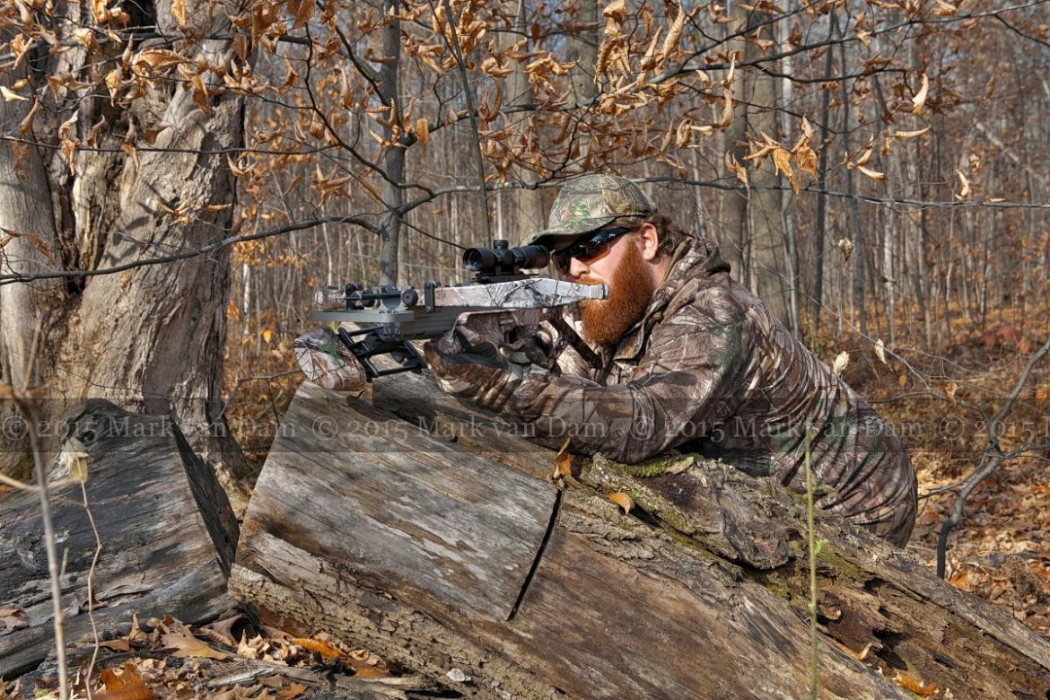 crossbow hunting photography [110515]A023