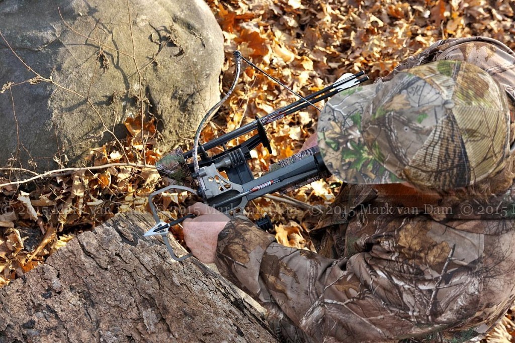 crossbow hunting photography [110515]A164