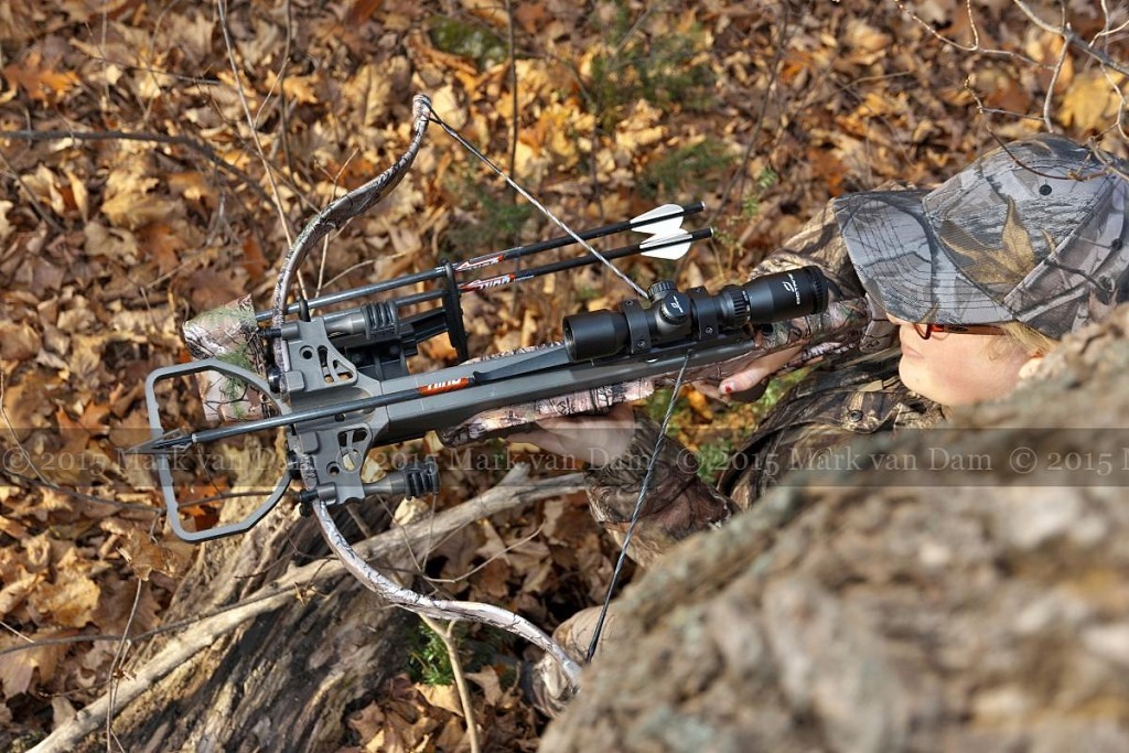 crossbow hunting photography [110515]A170