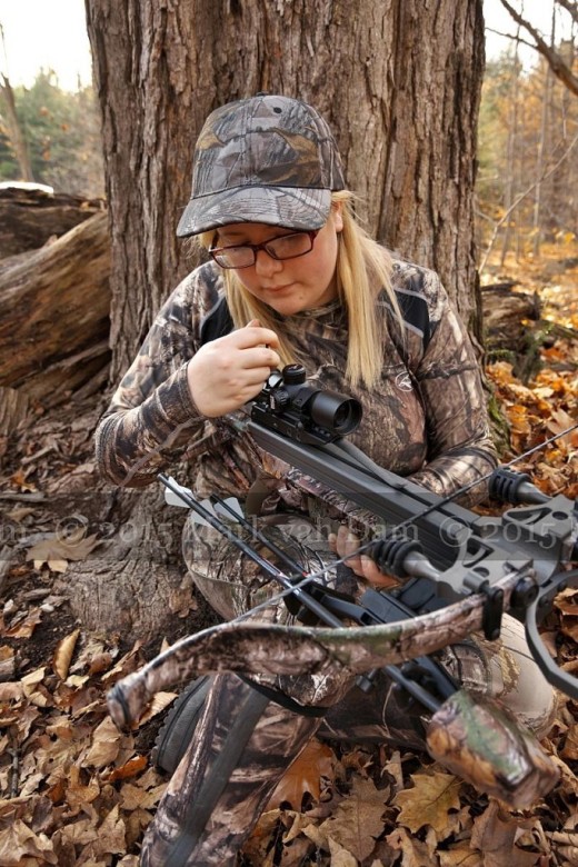 crossbow hunting photography [110515]A205