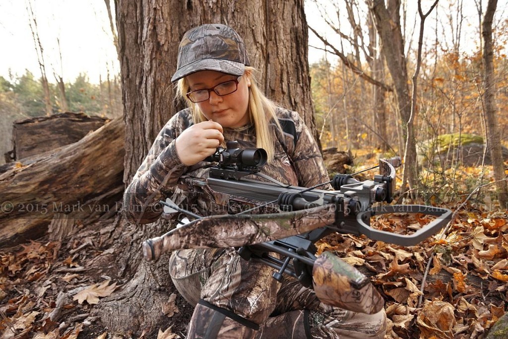 crossbow hunting photography [110515]A206