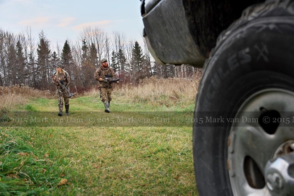 crossbow hunting photography [110515]A304