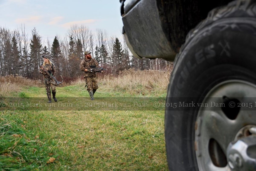 crossbow hunting photography [110515]A305