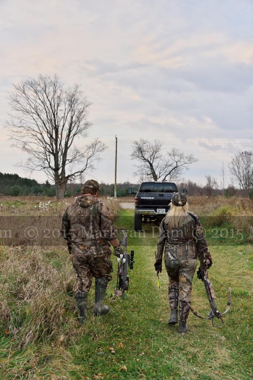 crossbow hunting photography [110515]A324
