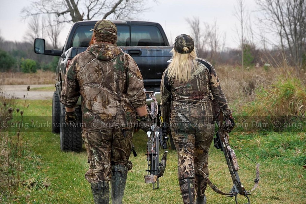 crossbow hunting photography [110515]A331