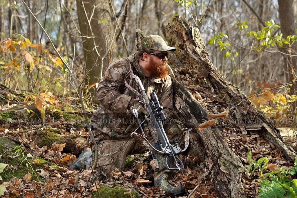 crossbow hunting photography [110515]B042