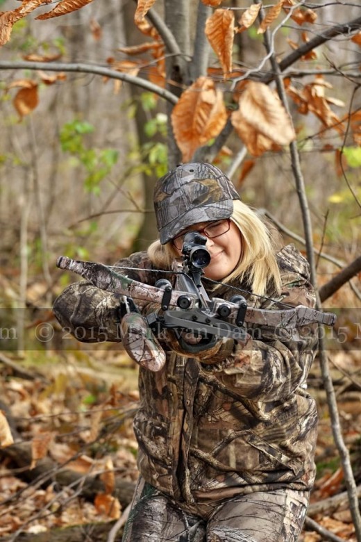 crossbow hunting photography [110515]B056