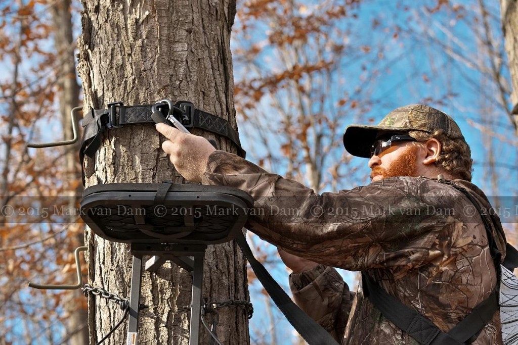 crossbow hunting photography [110515]B059