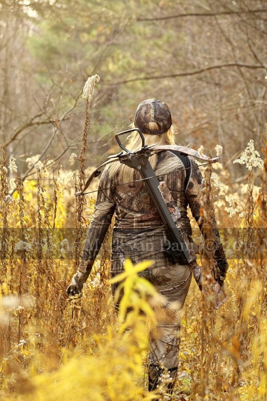 crossbow hunting photography [110515]B145