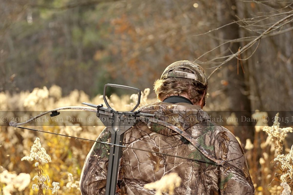 crossbow hunting photography [110515]B165