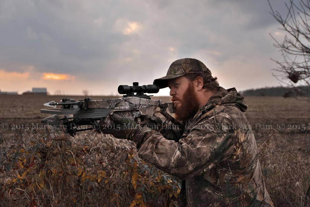 crossbow hunting photography [110515]C012