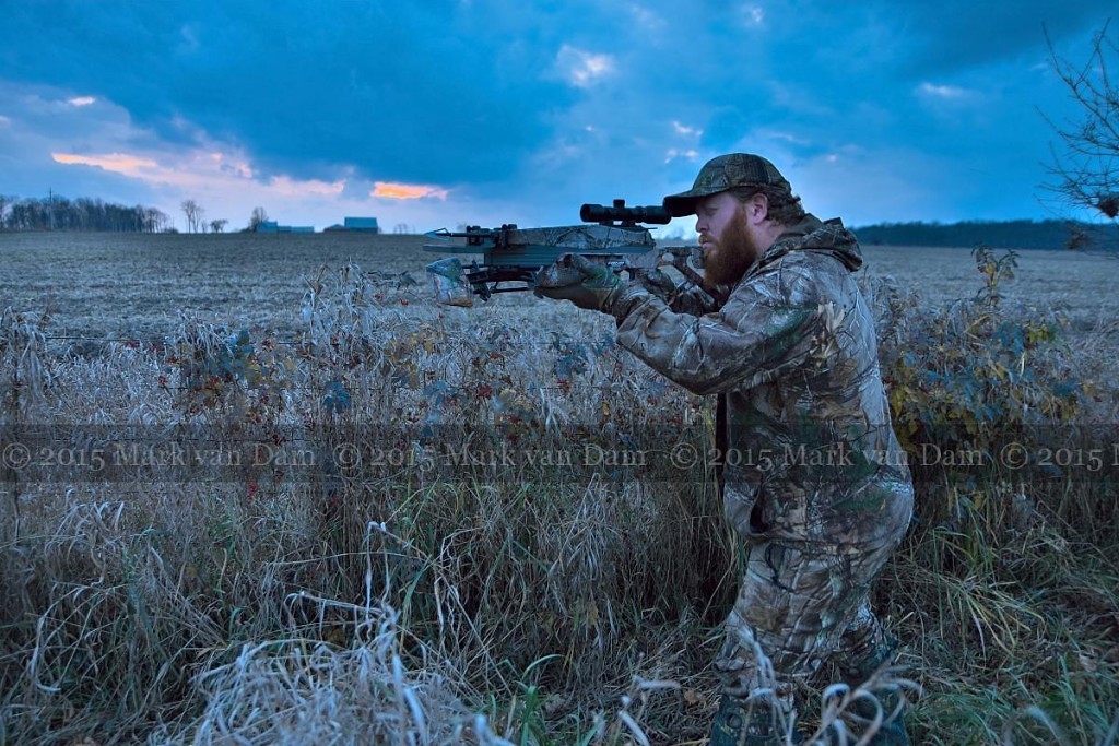 crossbow hunting photography [110515]C016 blue