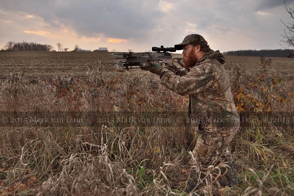 crossbow hunting photography [110515]C018