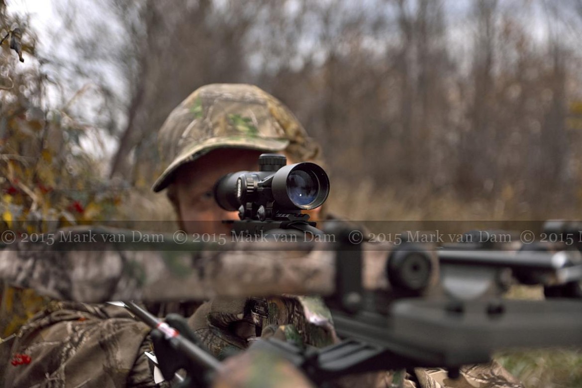 crossbow hunting photography [110515]C030