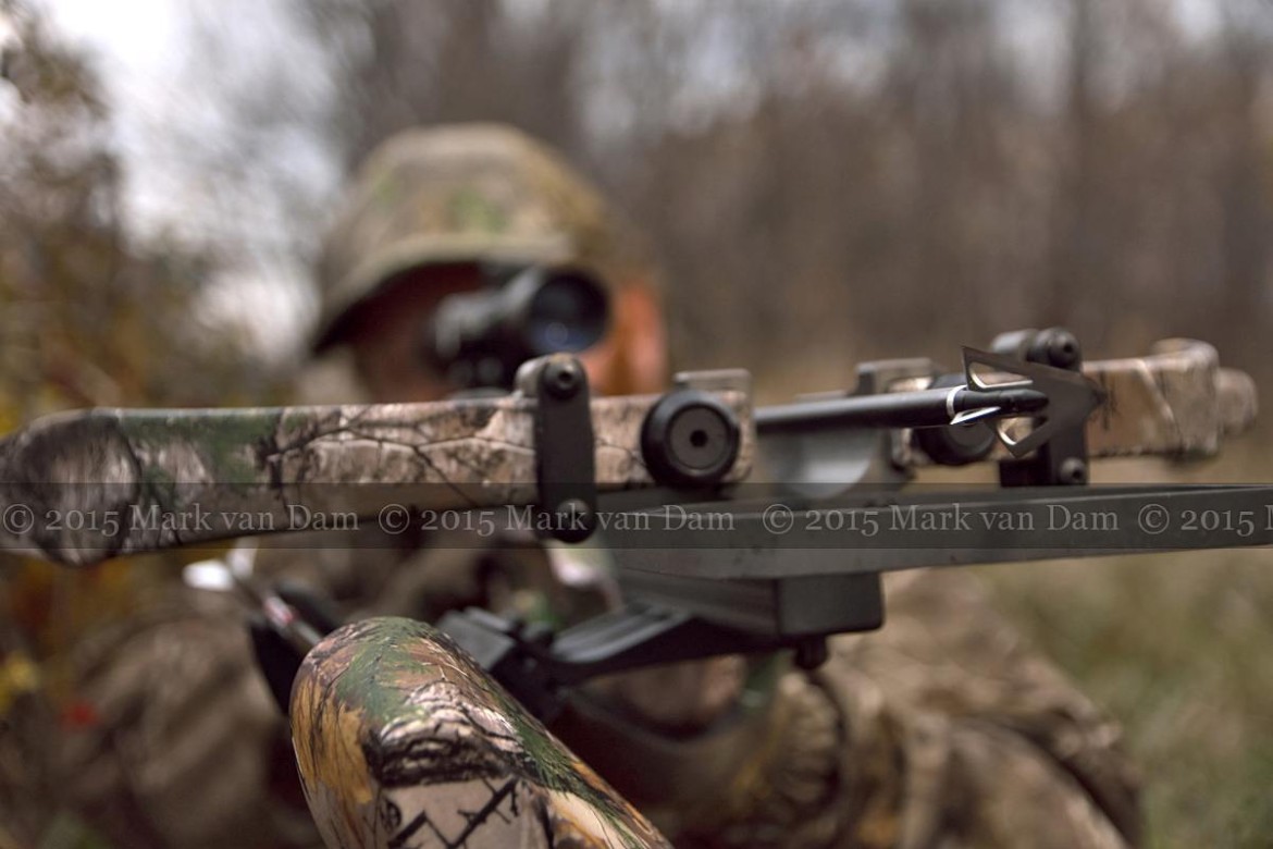 crossbow hunting photography [110515]C032