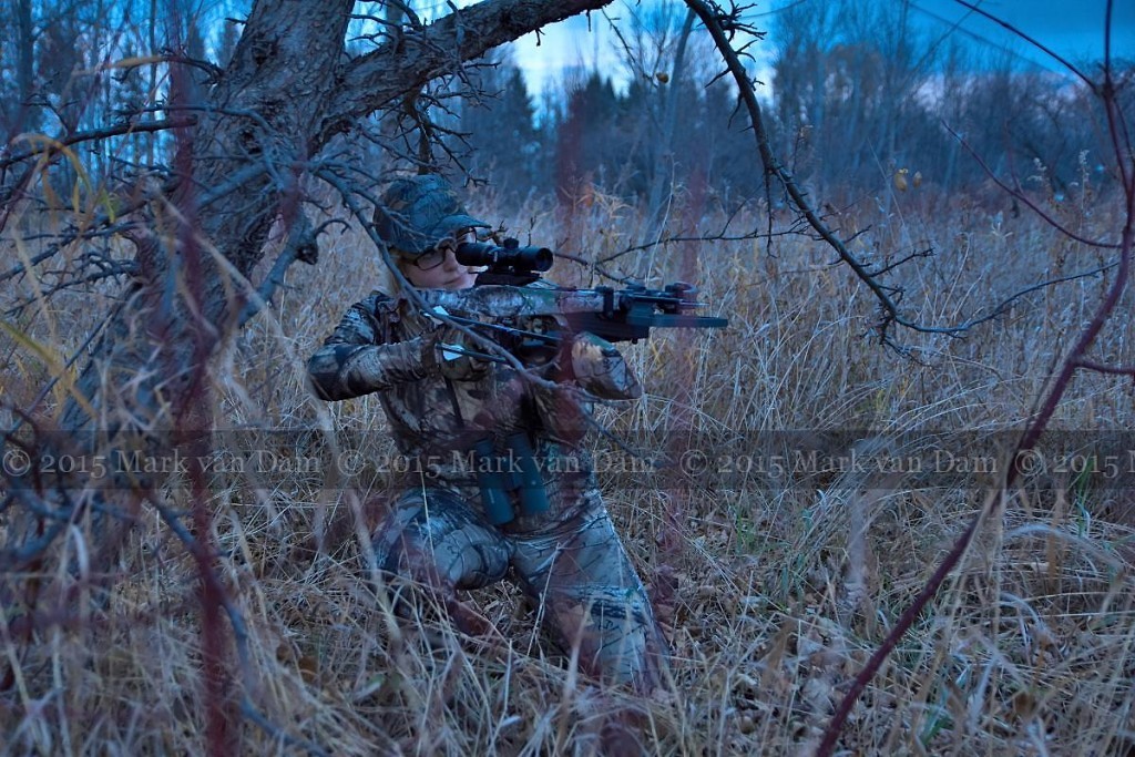 crossbow hunting photography [110515]C035 blue