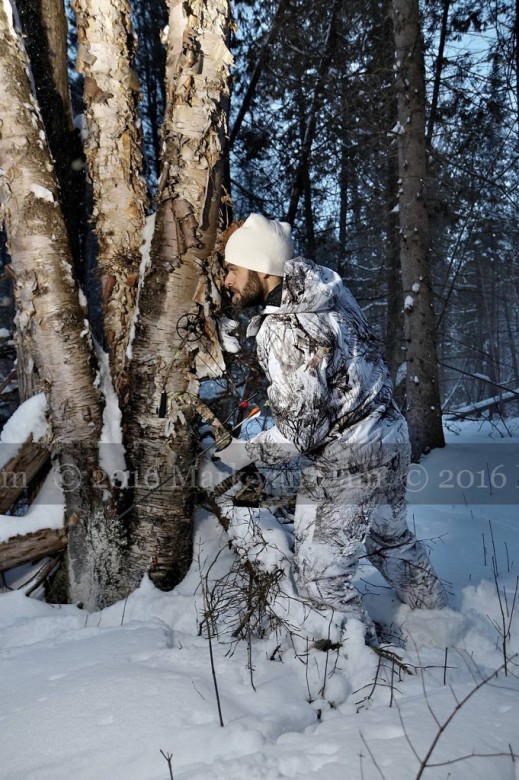 compound bow hunting photos winter A145