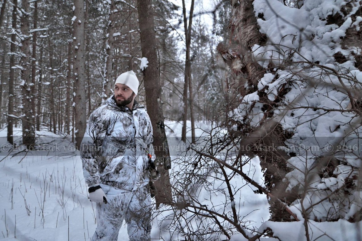 compound bow hunting photos winter A155