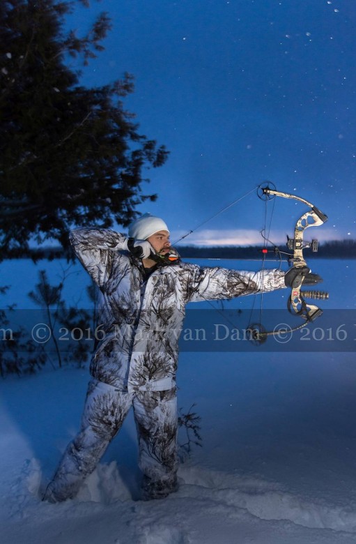 compound bow hunting photos winter A184