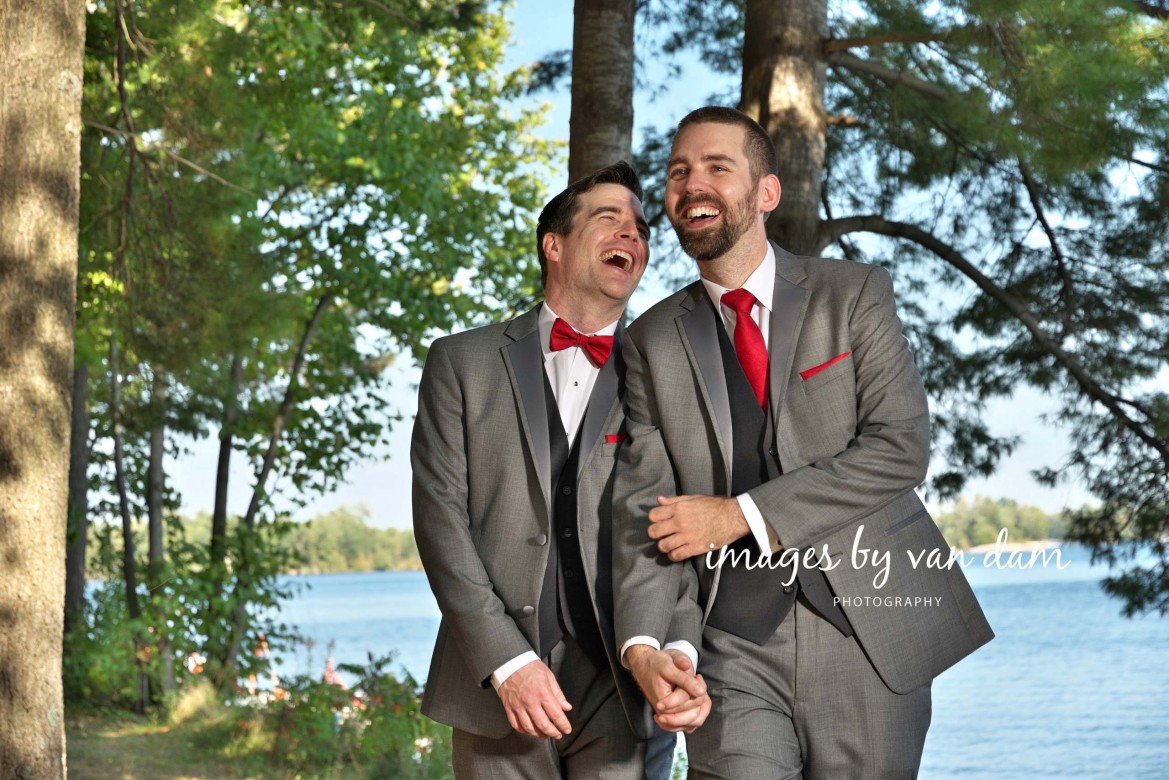 two grooms-1-1