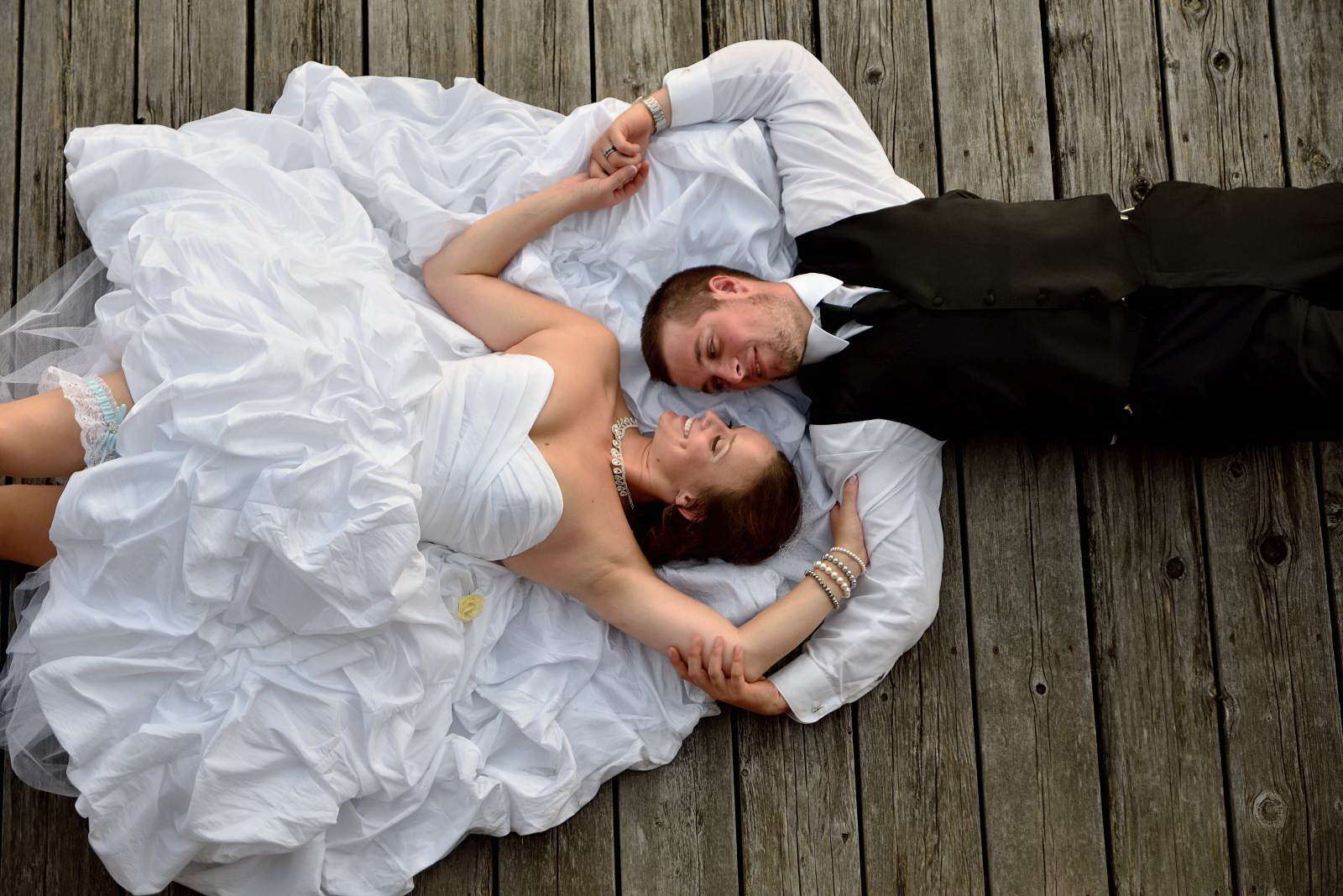 wedding couple on dock at discovery harbour