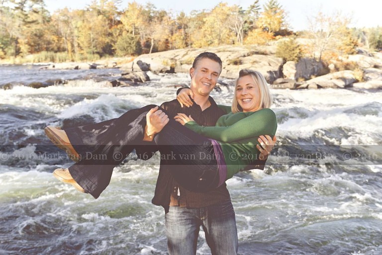 Burleigh falls engagement session with fall colours