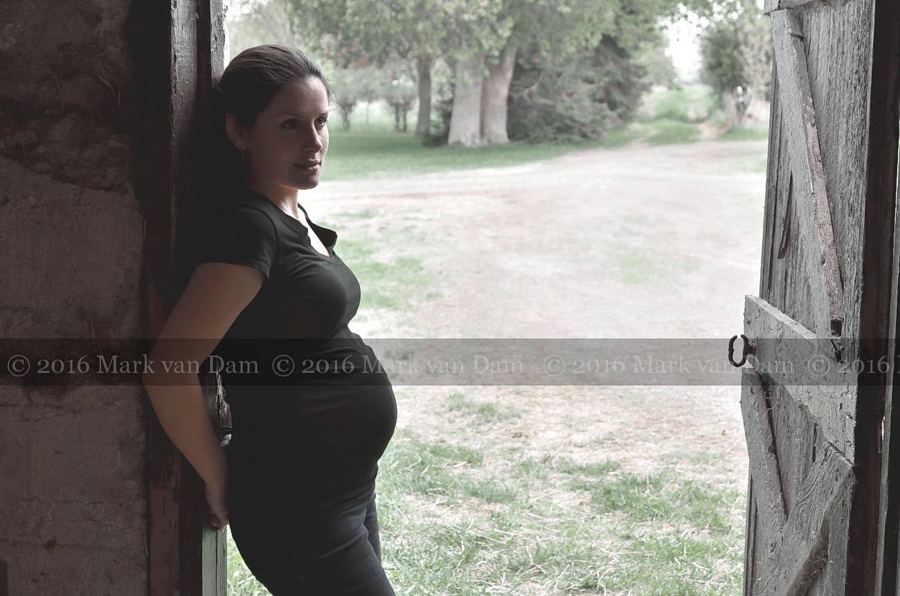 barrie maternity photographer collingwood maternity waaga maternity B219 edit