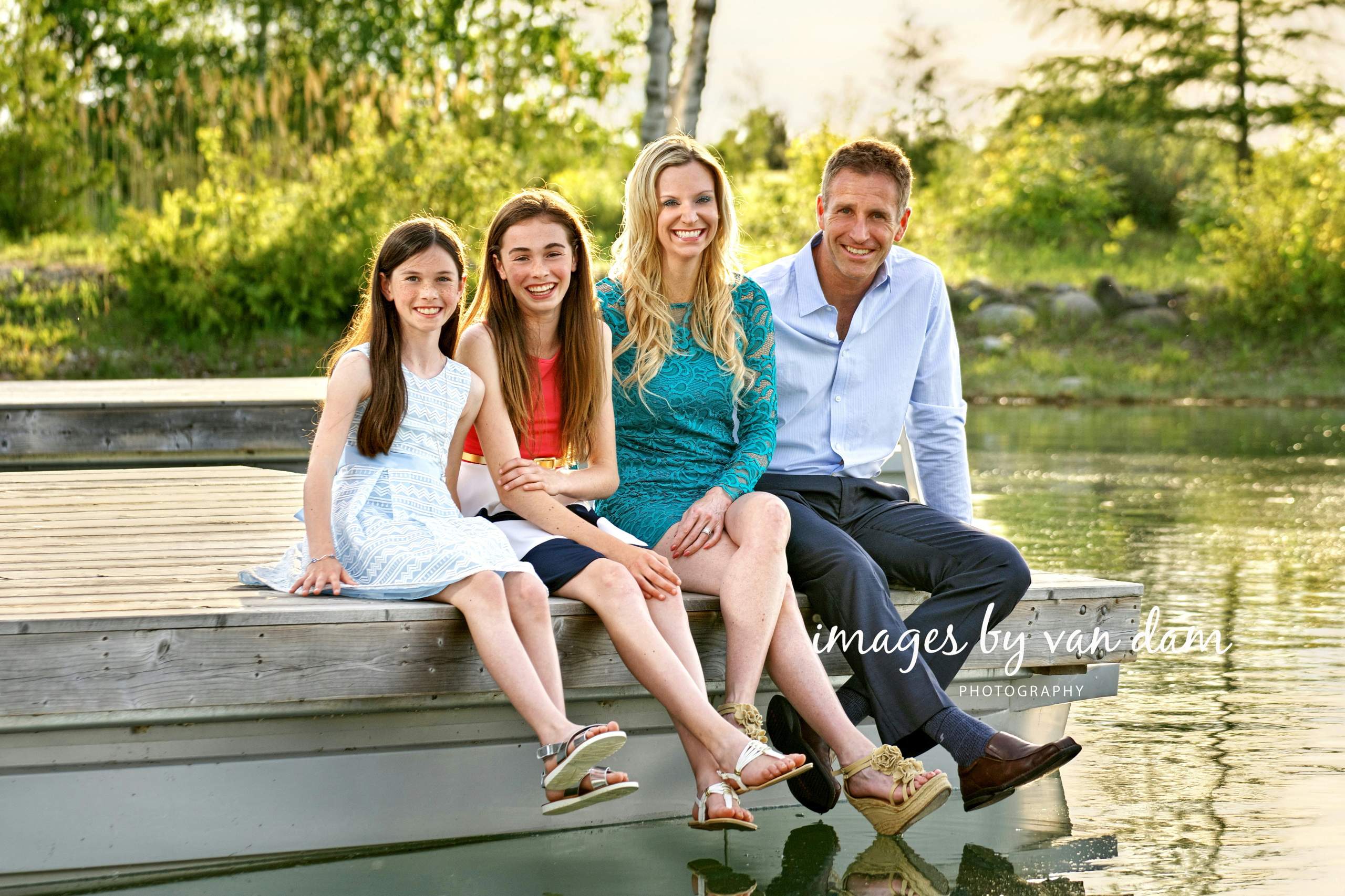 collingwood photographer collingwood portraits stylish family on dock