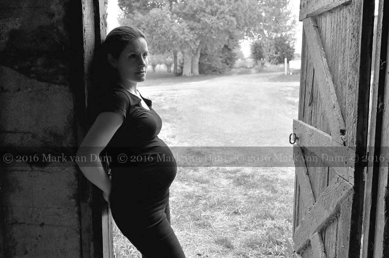 barrie maternity photographer collingwood maternity waaga maternity B218 edit