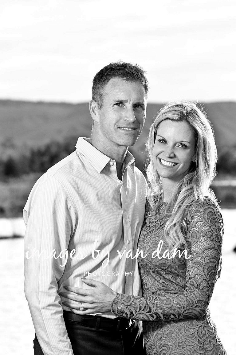Couple Photography in Front of Blue Mountains collingwood photographer collingwood portraits