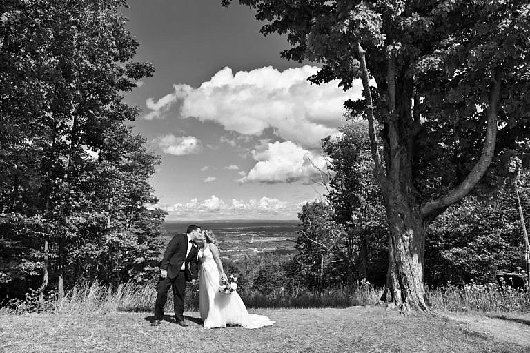 blue mountain wedding photographer collingwood wedding photographer bear estate wedding photographer muskoka wedding photographer